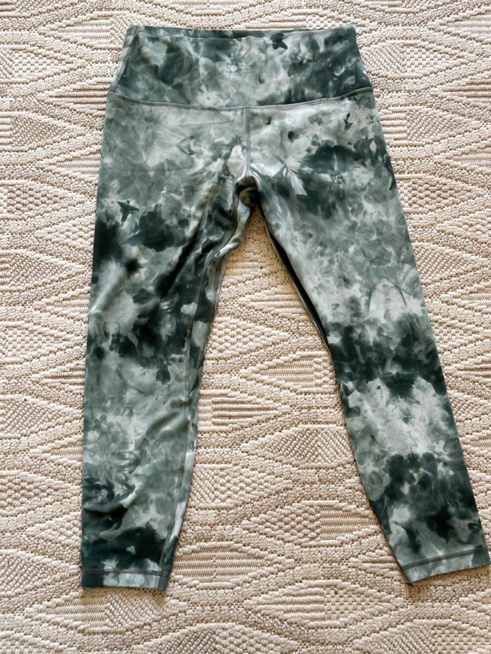 Lululemon Tie-Dye Green Active Leggings Size 12